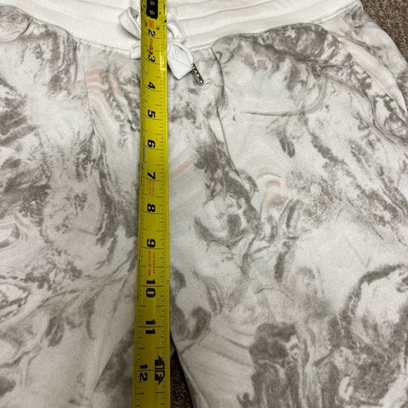 Women’s Joggers - Picture 2 of 5